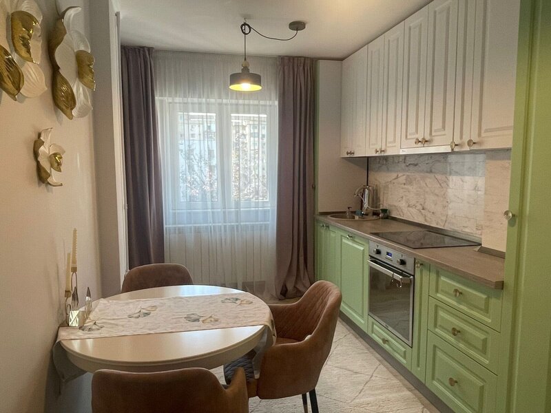 Piata Alba Iulia, Decebal, inchiriere apartament 3 camere